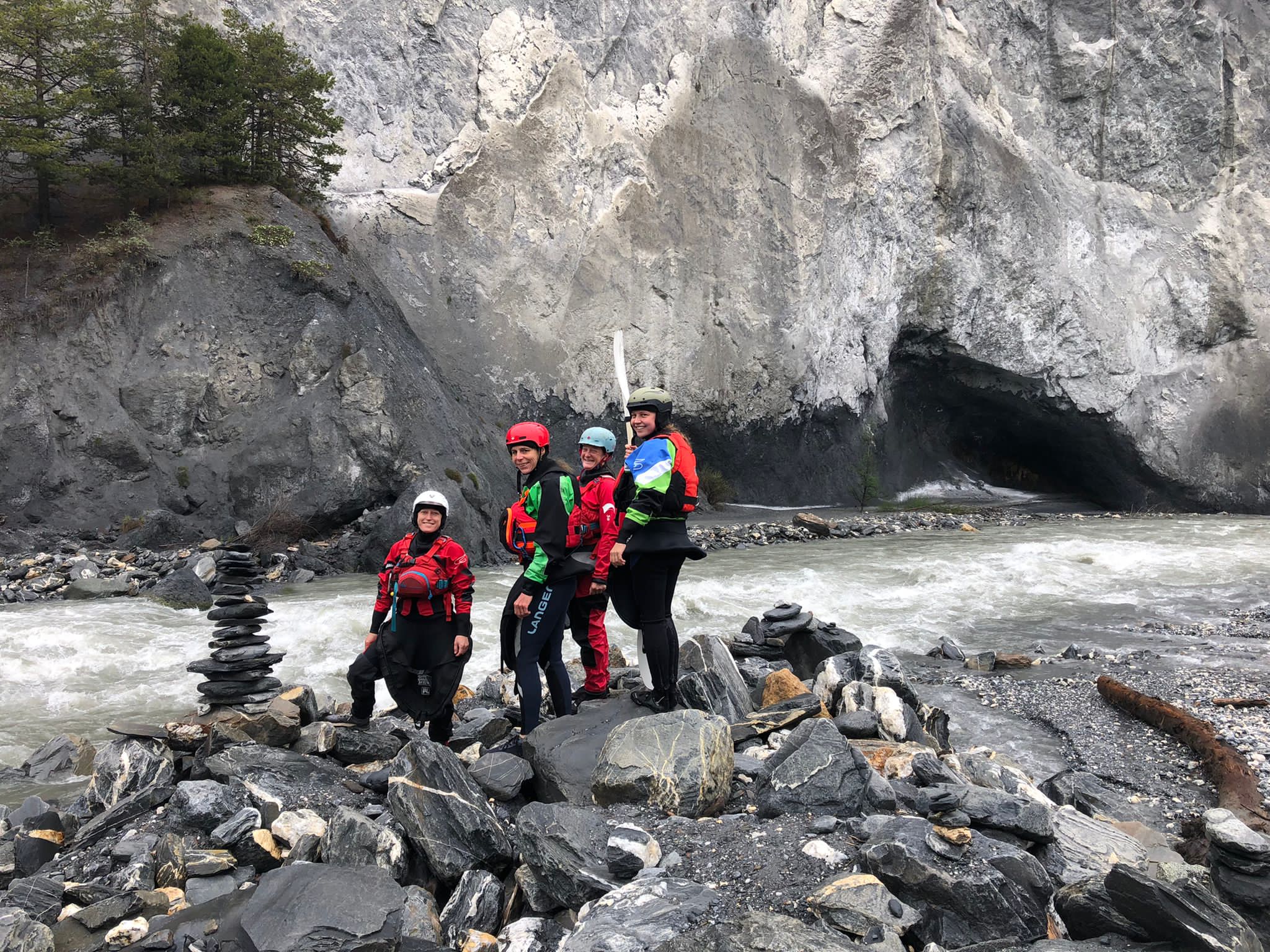 Die WW-Stellen in der Vorderrheinschlucht werden genau begutachtet